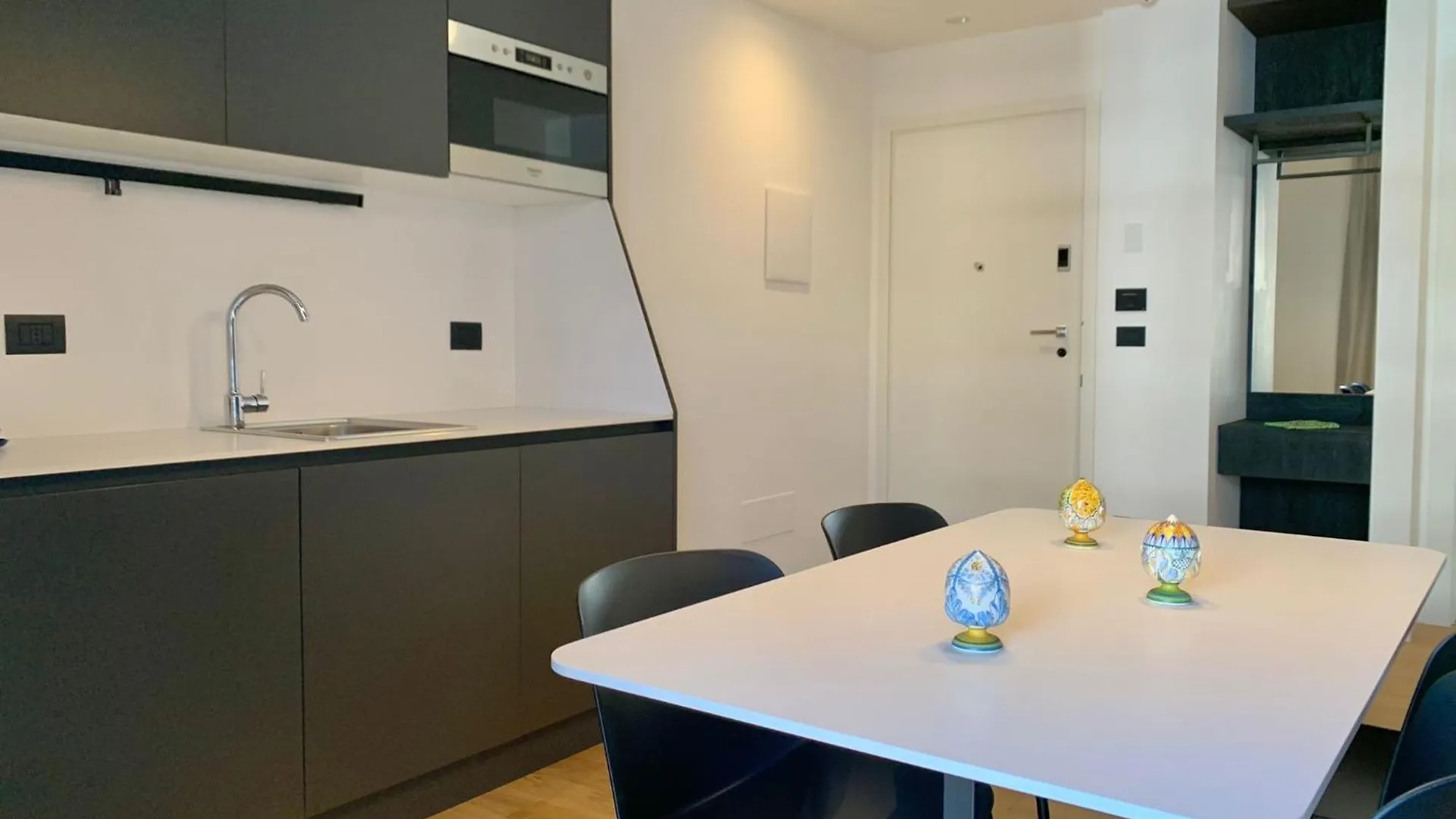 Domo Apuliae Aparthotel Bari 4*,  Italy